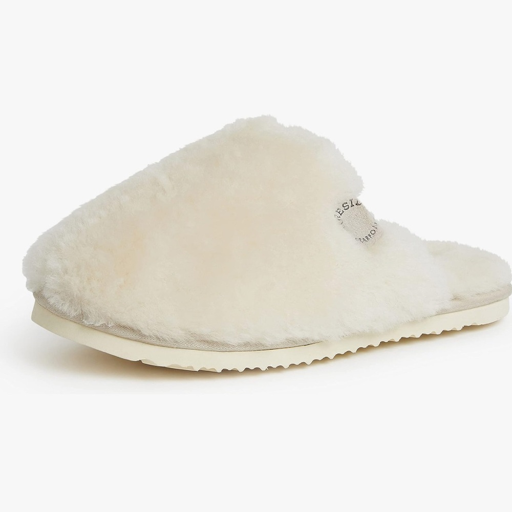 New Fireside by Dearfoams Shearling Slippers in Natural Size 8